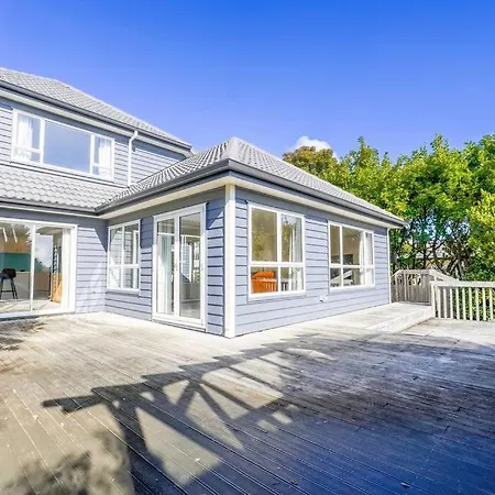 Three-Bedroom Home In Somerville